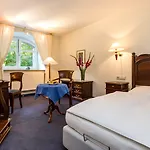 Schlosshotel Hotel