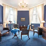 Schlosshotel Hotel