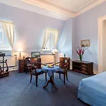Schlosshotel