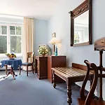 Schlosshotel Hotel