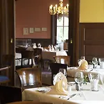 Schlosshotel Hotel 4*