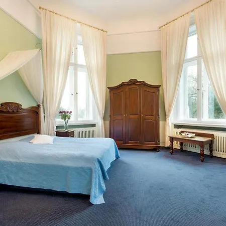 Schlosshotel فندق 4*