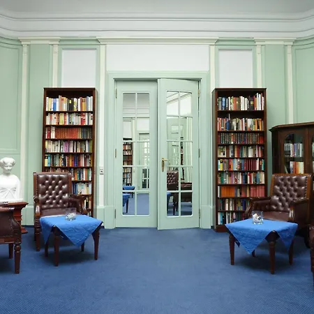 فندق Schlosshotel