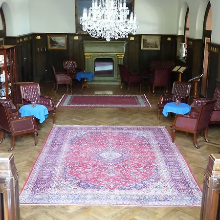 Schlosshotel