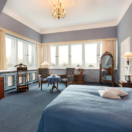 Schlosshotel מלון