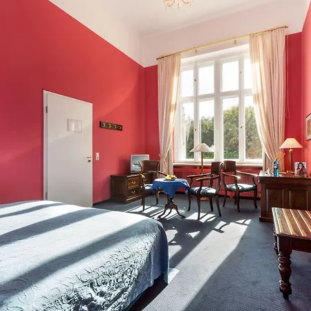 מלון Schlosshotel