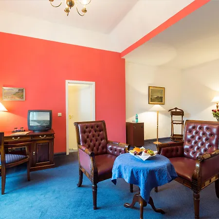 מלון Schlosshotel