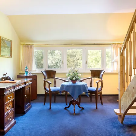 Schlosshotel رالسفيك