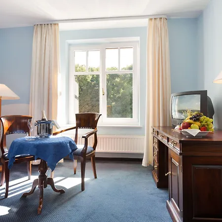 מלון Schlosshotel