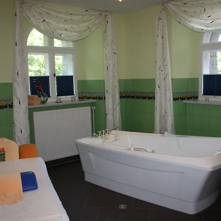 Schlosshotel فندق رالسفيك