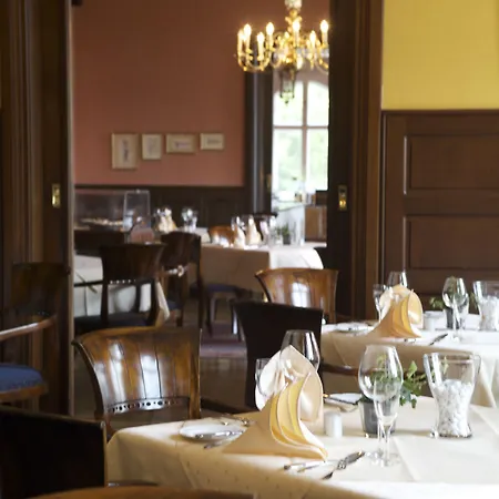 Schlosshotel מלון 4*