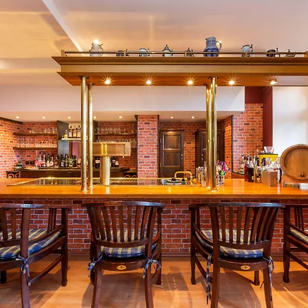 Schlosshotel فندق رالسفيك