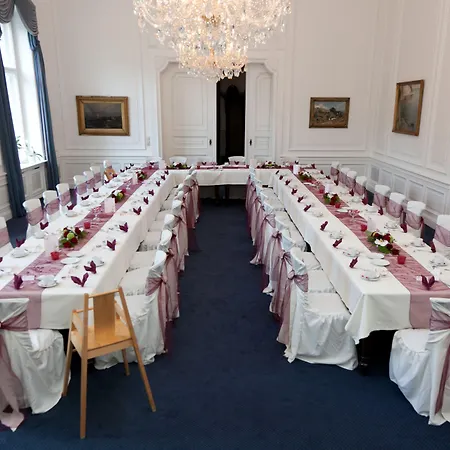 Schlosshotel 4*