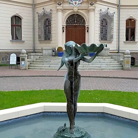 ホテル Schlosshotel ラルスヴィーク