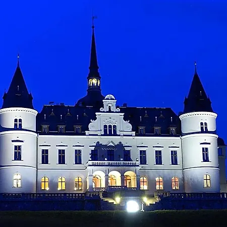 Schlosshotel 4* Ralswiek