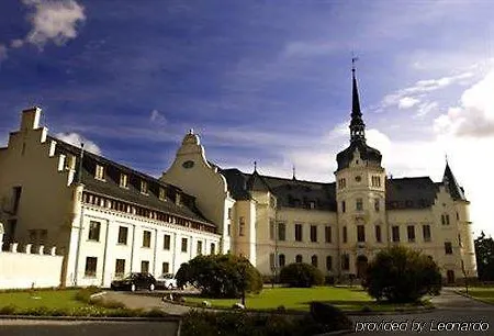 Schlosshotel 4*