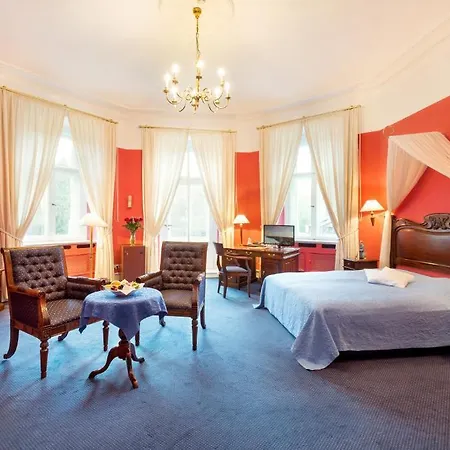 Schlosshotel فندق 4*